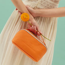 Germaine de Capuccini Timexpert Hydraluronic Hydrating Set – Hyaluronic Acid Routine Rich Sorbet
50ml + 30ml + Gift bag