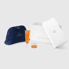 Germaine de Capuccini Radiance C+ Christmas Illuminating Set – Radiance C+ Antioxidant Routine
Emulsion and Eye Cream 
50 ml + 15 ml + Gift pouch